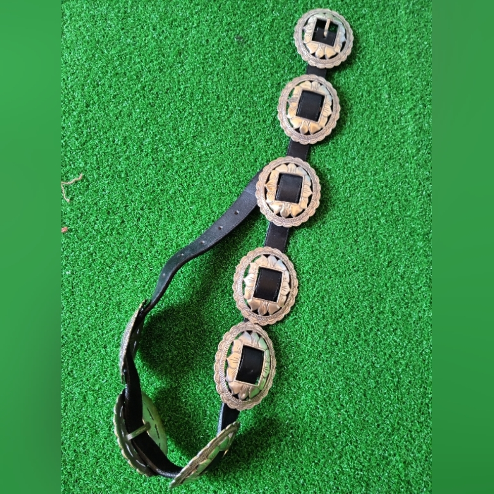 VTG Brighton SILVER SUNFLOWER CONCHO BELT Black Leather Western M 35 "